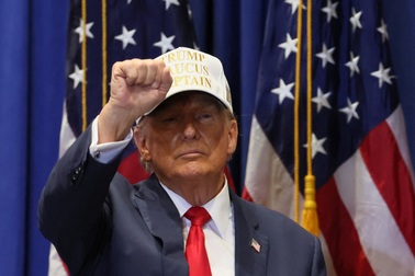 Lý do ông Trump vẫn được ủng hộ mạnh mẽ dù vướng rắc rối pháp lý