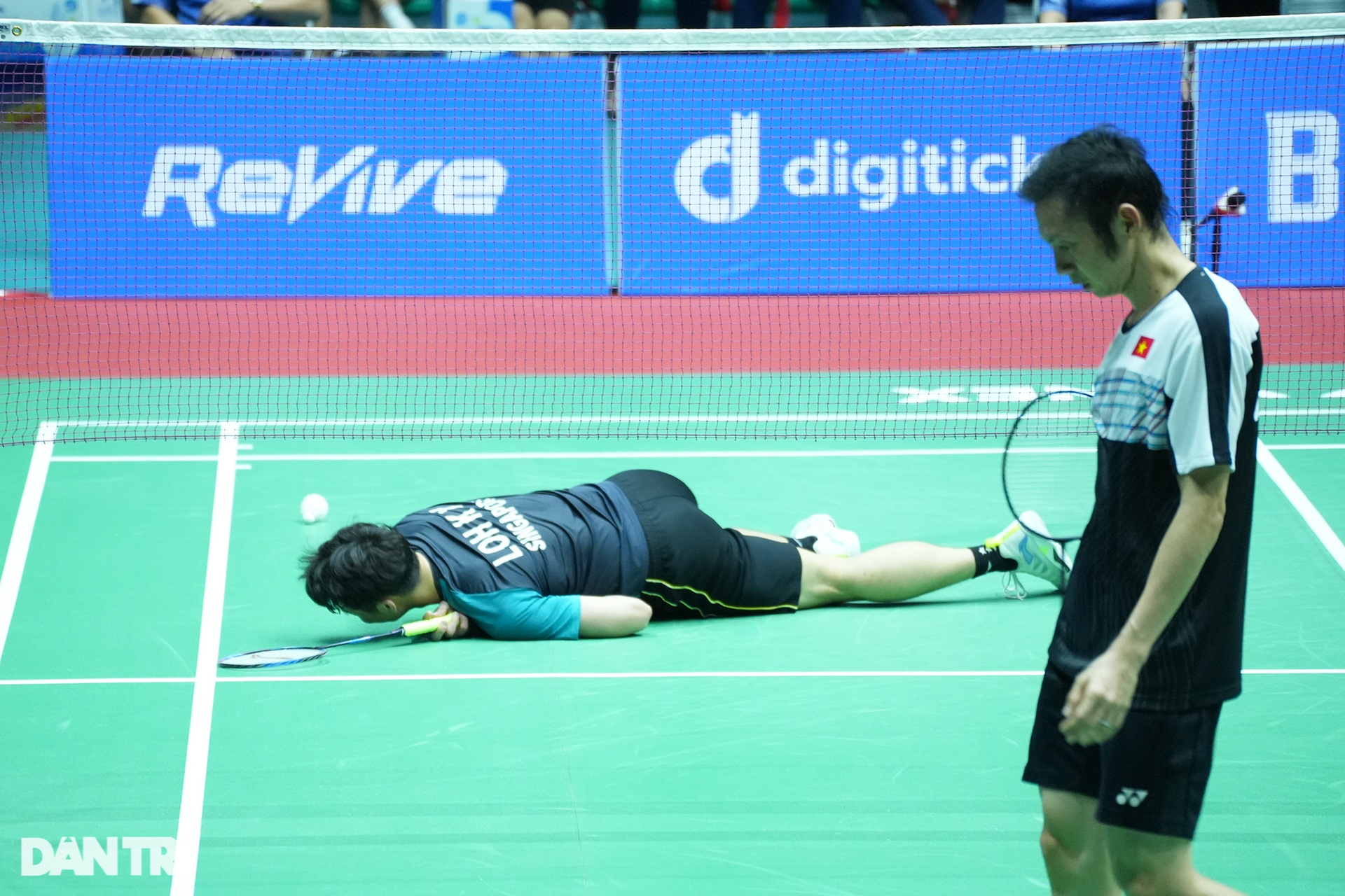 Trận đấu nghẹt thở giữa Nguyễn Tiến Minh và đương kim vô địch thế giới - 4