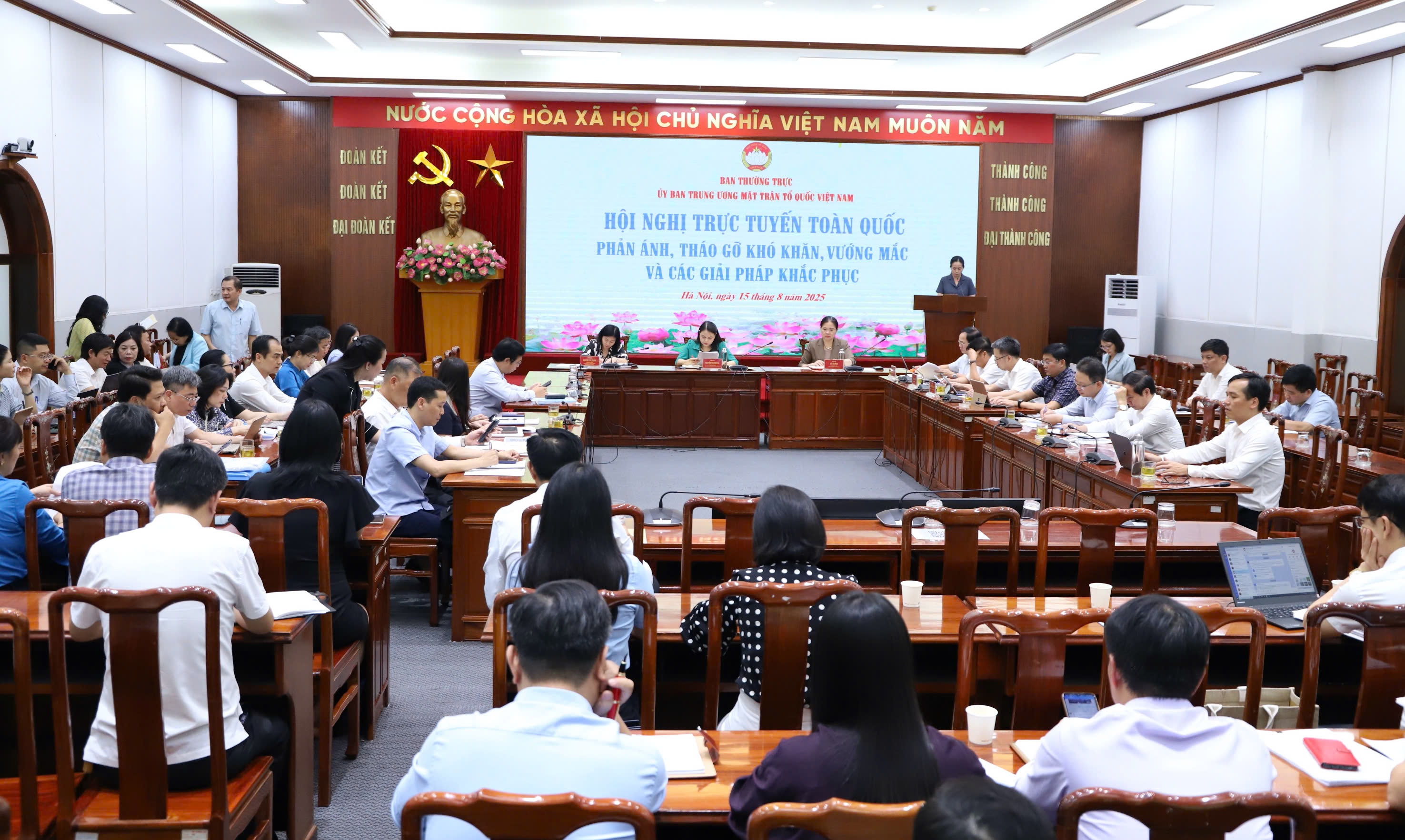 Bộ Chính trị yêu cầu trình đề án sắp xếp hội quần chúng sớm hơn kế hoạch - 1