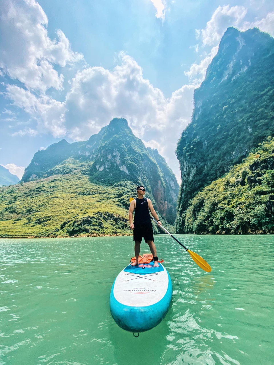 Lên Mã Pí Lèng chèo thuyền kayak, ngắm dòng sông Nho Quế thơ mộng - 4 Lên Mã Pí Lèng chèo thuyền kayak, ngắm dòng sông Nho Quế thơ mộng - 4