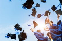 Trung Quốc siết chặt kiểm soát bằng cấp sinh viên du học