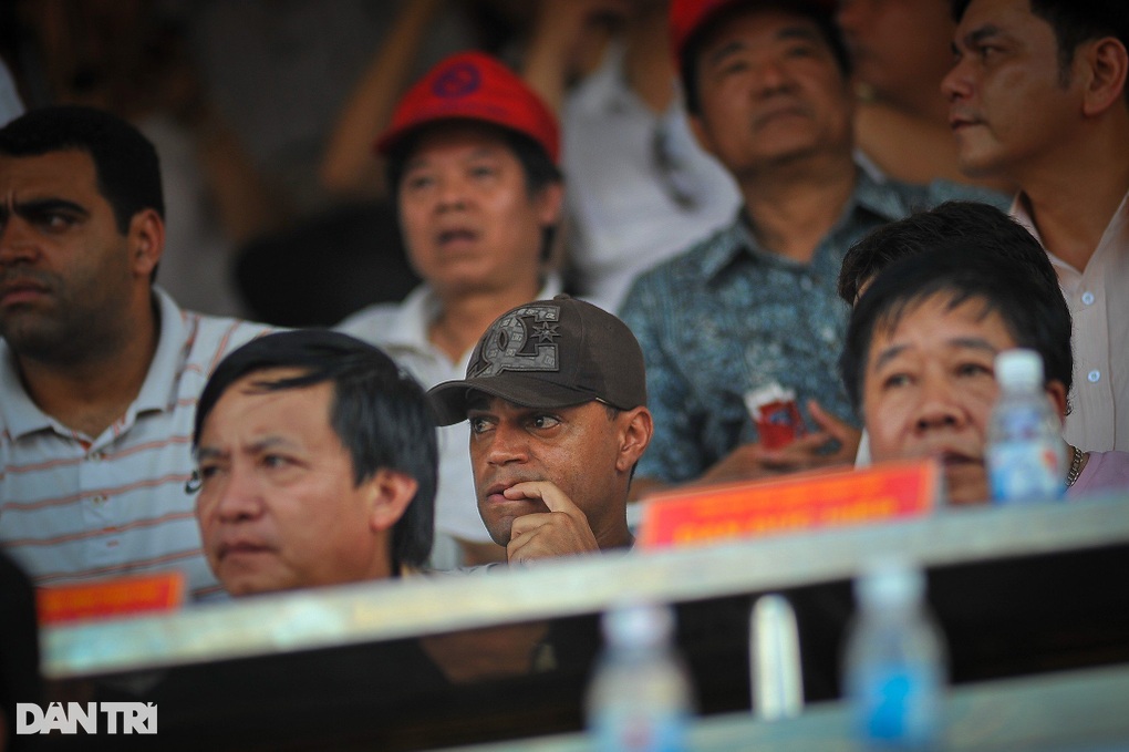 Ông Lê Văn Thành và thương vụ lịch sử Denilson với bóng đá Hải Phòng - 2 Ông Lê Văn Thành và thương vụ lịch sử Denilson với bóng đá Hải Phòng - 2