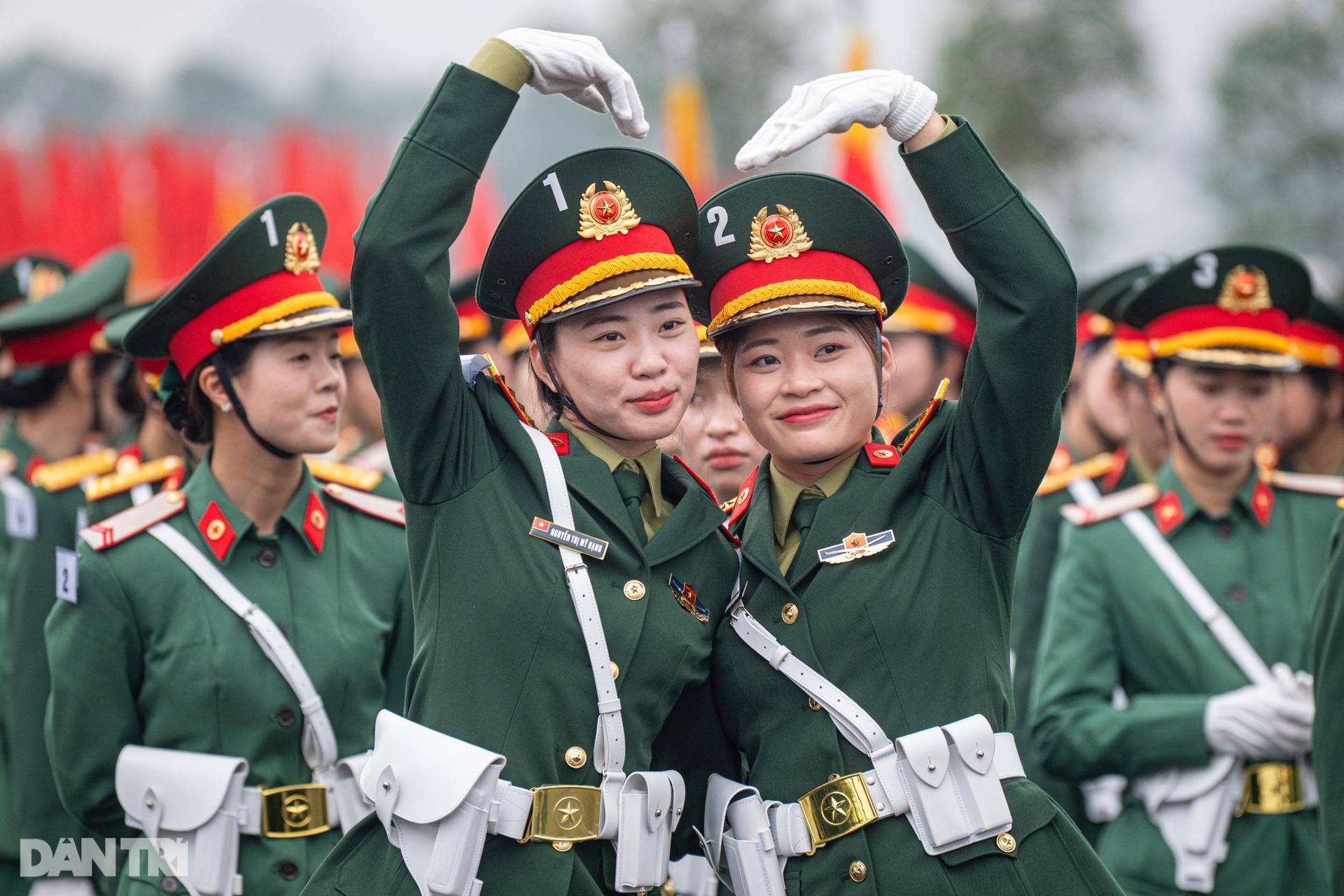 Ngắm các nữ chiến sĩ quân đội xinh đẹp luyện tập diễu binh, diễu hành - 14 Ngắm các nữ chiến sĩ quân đội xinh đẹp luyện tập diễu binh, diễu hành - 14