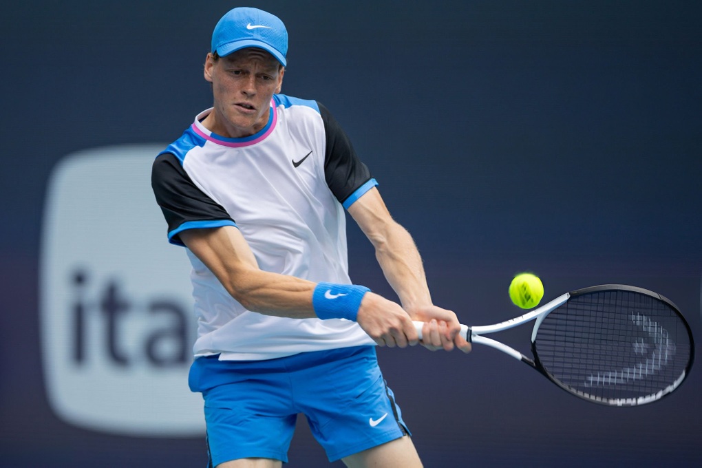 Alcaraz, Sinner, Medvedev khởi đầu thuận lợi ở Miami Open - 1