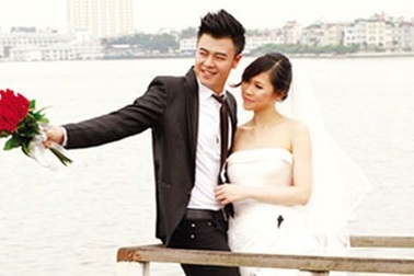 MC Tuấn Tú: “Người ta nói tôi ham giàu lấy vợ xấu”