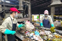 Nghịch lý "mua rác được tiền" nhưng mỗi năm lỗ hơn 2 tỷ đồng