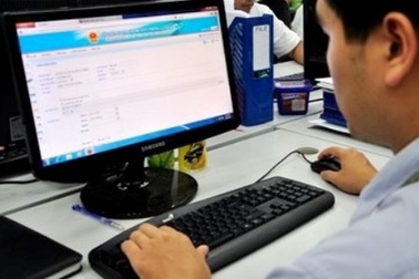 Lập đường dây nóng “xử” cán bộ “ăn cắp” giờ công