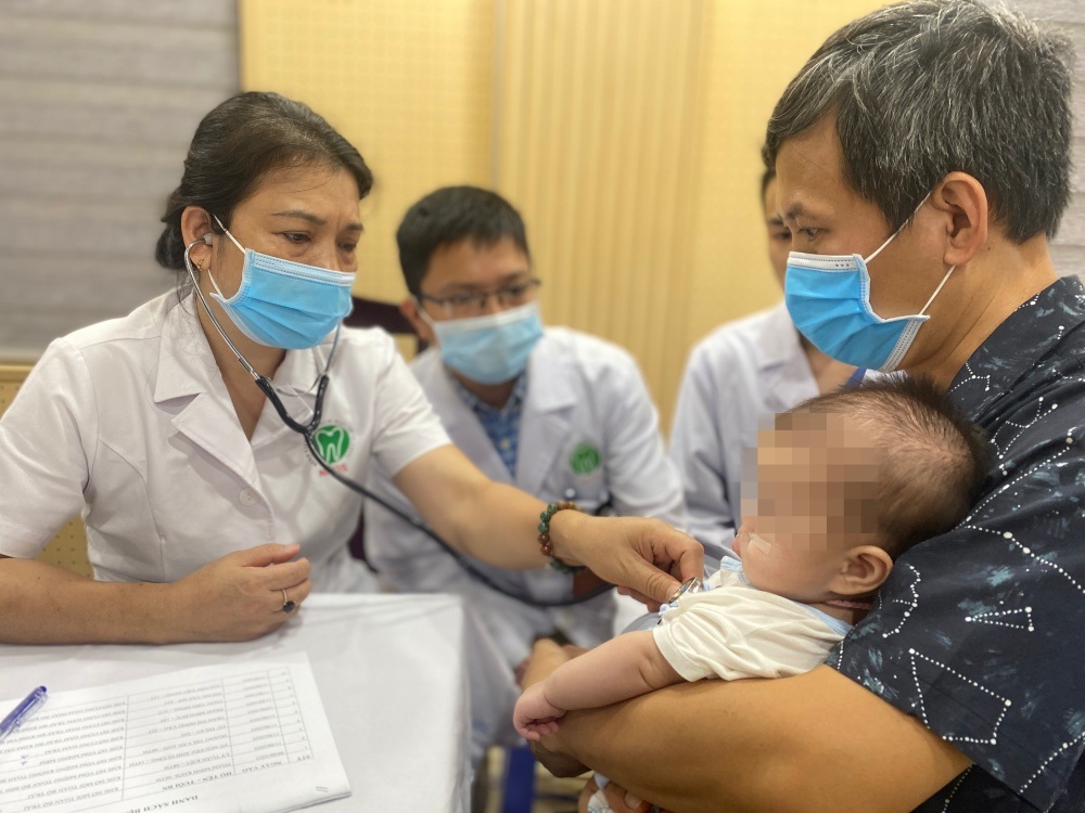 Trẻ bị sứt môi, hở hàm ếch cần được điều trị toàn diện - 1