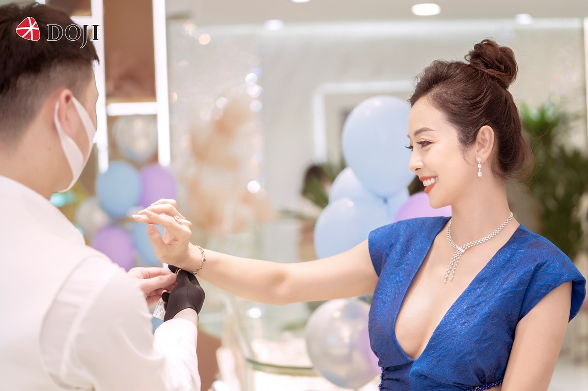 Trung tâm trang sức cao cấp DOJI Tower TPHCM trước ngày khai trương - 3 Trung tâm trang sức cao cấp DOJI Tower TPHCM trước ngày khai trương - 3