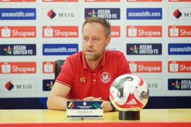 Phản ứng của HLV Mano Polking sau thất bại nghiệt ngã của CLB CAHN