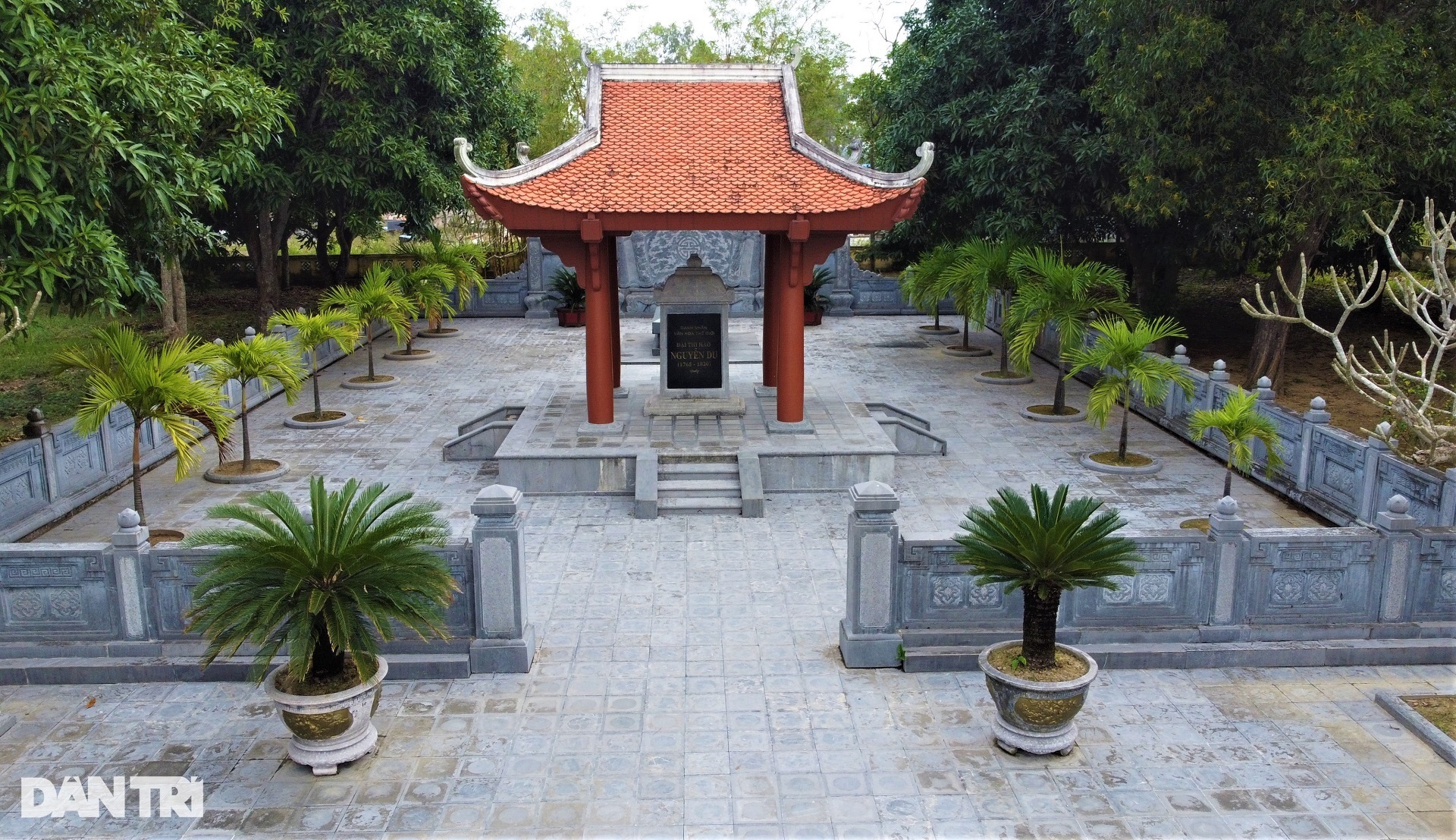 Nơi yên nghỉ và những tư liệu quý về Đại thi hào Nguyễn Du - 1 Nơi yên nghỉ và những tư liệu quý về Đại thi hào Nguyễn Du - 1