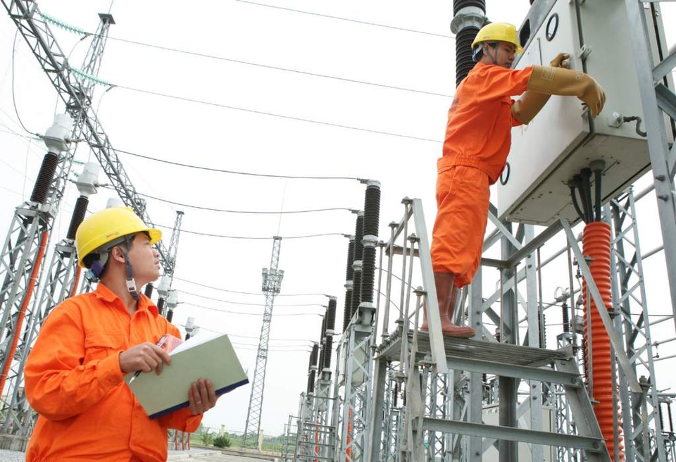Xăng vừa “đứt” mạch giảm, BOT đã kiến nghị được tăng phí - 1 Xăng vừa “đứt” mạch giảm, BOT đã kiến nghị được tăng phí - 1