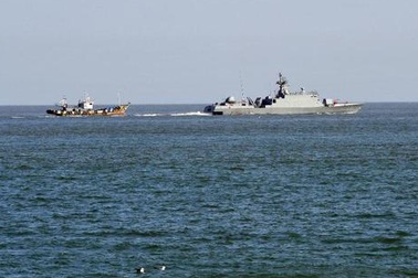 Hàn Quốc bắn cảnh cáo tàu Triều Tiên vượt hải giới