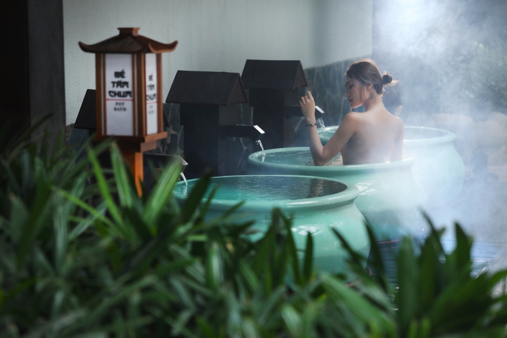 Du lịch Quảng Ninh, những tín hiệu hồi sinh và kỳ vọng từ những giải pháp táo bạo - 4 Du lịch Quảng Ninh, những tín hiệu hồi sinh và kỳ vọng từ những giải pháp táo bạo - 4
