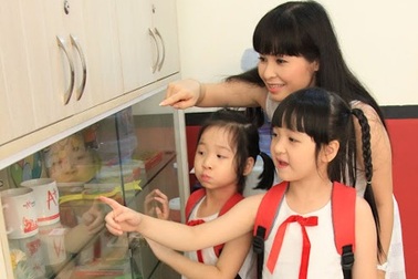 Ca sỹ Trang Nhung: Mathnasium là lựa chọn đúng đắn cho bé Bích Ngọc trong hè này