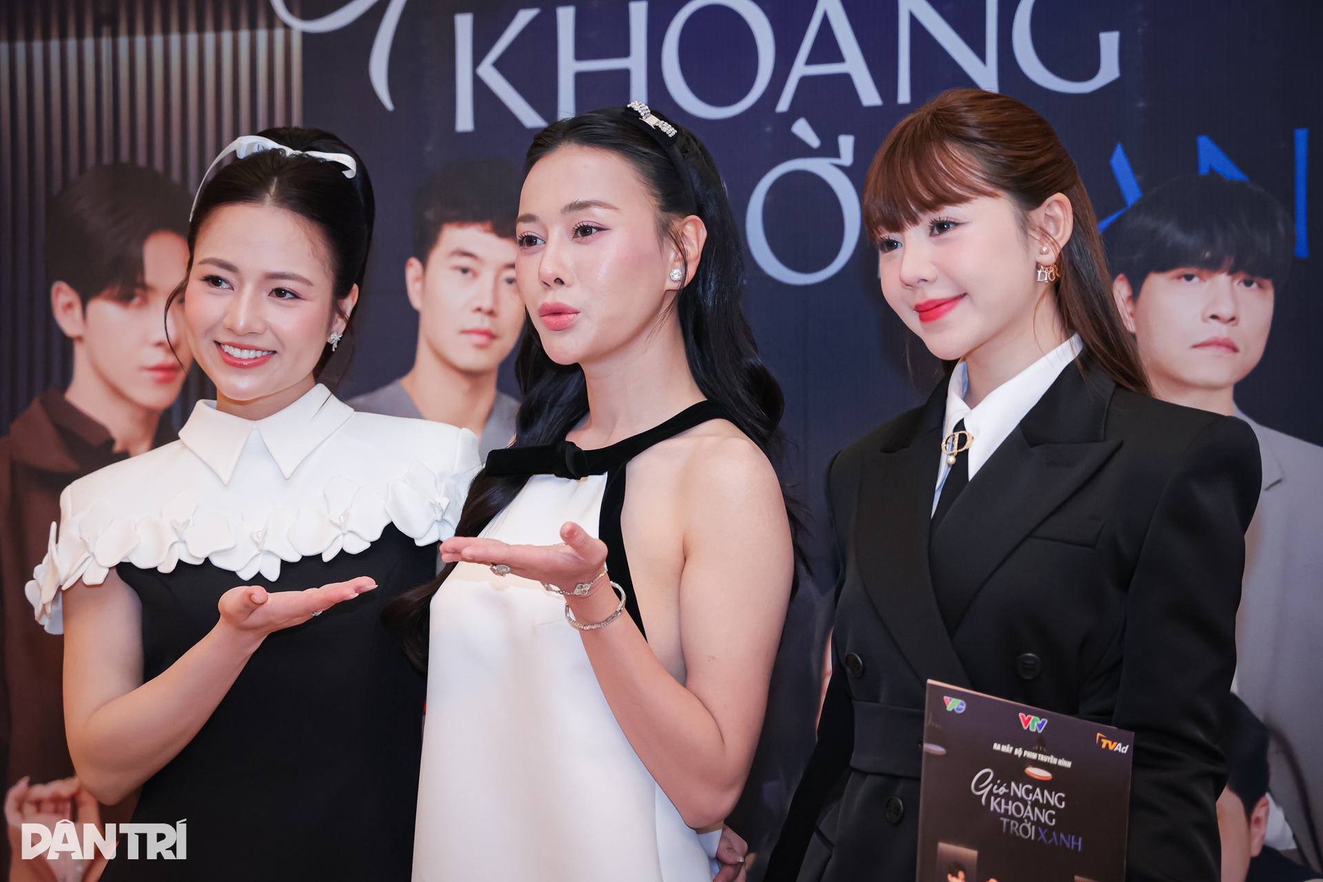 Phương Oanh tái xuất màn ảnh VTV: Anh Bình ước tôi lúc nào cũng dịu dàng” - 3 Phương Oanh tái xuất màn ảnh VTV: Anh Bình ước tôi lúc nào cũng dịu dàng” - 3