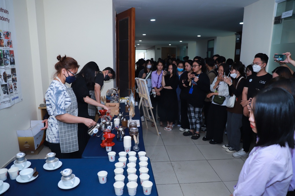 Sinh viên có thêm nghề tay trái nhờ dự án trải nghiệm học bổng - 1 Sinh viên có thêm nghề tay trái nhờ dự án trải nghiệm học bổng - 1
