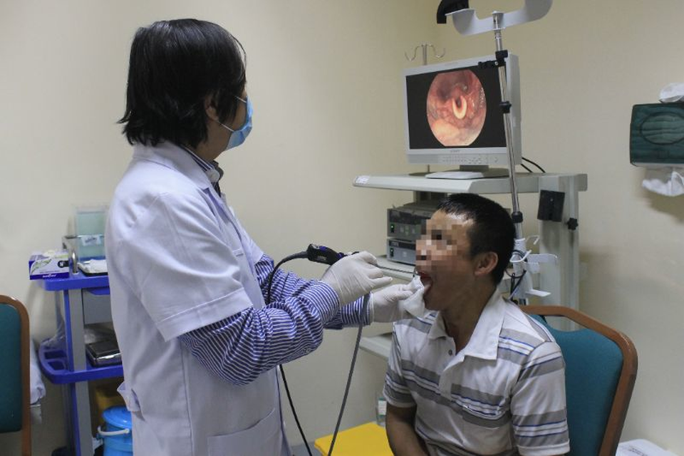 Khản tiếng kéo dài, cảnh báo ung thư thanh quản - 1 Khản tiếng kéo dài, cảnh báo ung thư thanh quản - 1