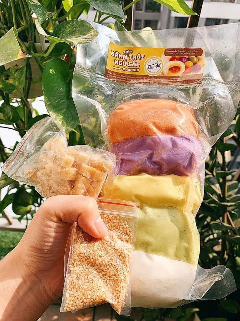 Rảnh rỗi mùa dịch, các mẹ đua nhau mua bột ngũ sắc về dạy con tự làm bánh - 4 Rảnh rỗi mùa dịch, các mẹ đua nhau mua bột ngũ sắc về dạy con tự làm bánh - 4