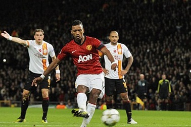 Alex Ferguson tức giận vì Nani tranh đá penalty