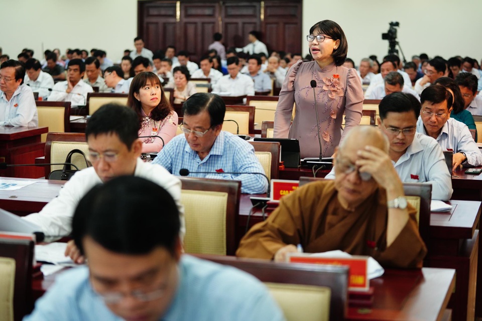 Ai giải quyết vấn đề tiếng ồn karaoke? - 2 Ai giải quyết vấn đề tiếng ồn karaoke? - 2