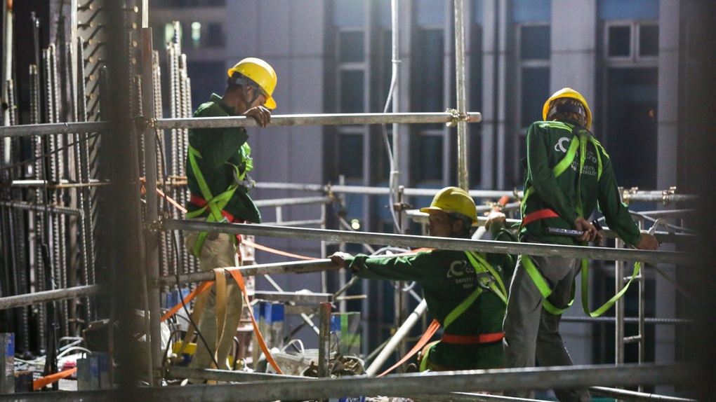 Không khí tất bật trên công trường Coteccons ngày 30 Tết - 7 Không khí tất bật trên công trường Coteccons ngày 30 Tết - 7