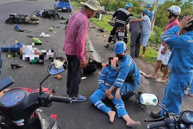 Vụ ô tô "điên" tông loạt xe máy: Tài xế mới 16 tuổi