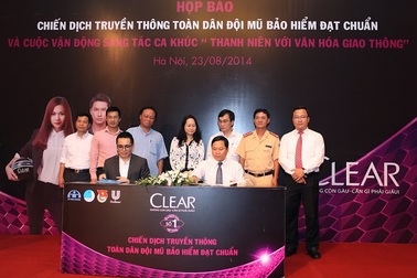 Phát động chiến dịch “Việt Nam đội mũ bảo hiểm đạt chuẩn”