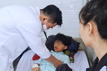 16 học sinh ngộ độc đều ăn sushi trước trường, Sở Y tế TPHCM ra khuyến cáo