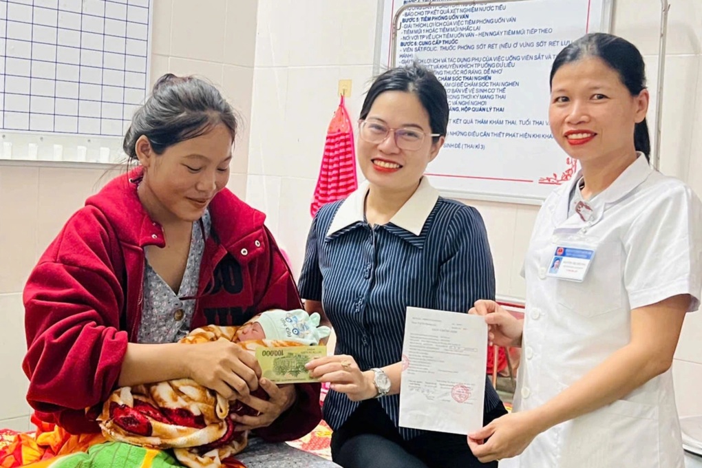 Bé trai mang tên Quốc Khánh và món quà đặc biệt khi cất tiếng khóc chào đời - 1 Bé trai mang tên Quốc Khánh và món quà đặc biệt khi cất tiếng khóc chào đời - 1