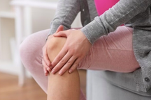 Đau nhức xương khớp khi trời lạnh, làm thế nào để hạn chế?