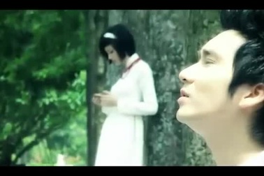 Quang Hà hát "Kỷ niệm mùa thu Hà Nội"