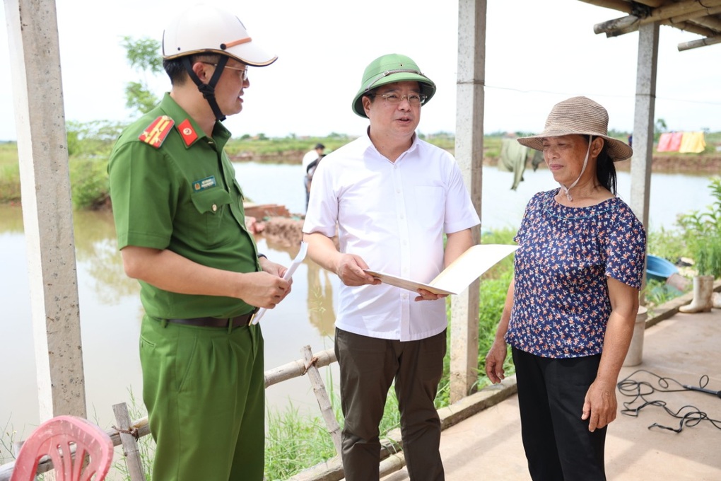Nam Định: Các hộ dân khu vực Cồn Xanh tự thu dọn tài sản, bàn giao mặt bằng - 1 Nam Định: Các hộ dân khu vực Cồn Xanh tự thu dọn tài sản, bàn giao mặt bằng - 1
