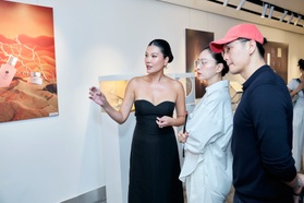 Siêu mẫu Vũ Cẩm Nhung nói lý do "mất hút" ở showbiz nhiều năm