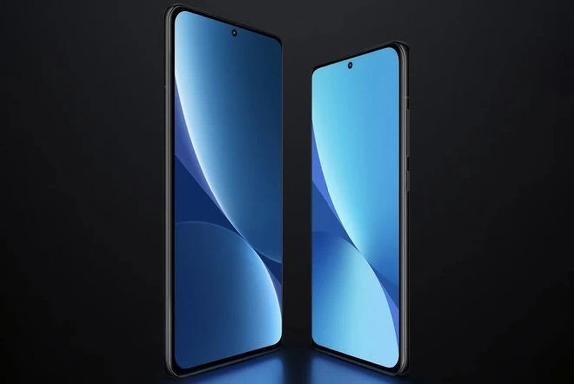 Xiaomi 12 Pro và 12 chỉ khác nhau về kích cỡ màn hình (Ảnh: Xiaomi). Xiaomi 12 Pro và 12 chỉ khác nhau về kích cỡ màn hình (Ảnh: Xiaomi).