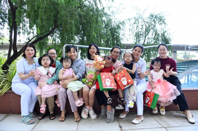 Các bệnh nhi sau khi ghép gan.