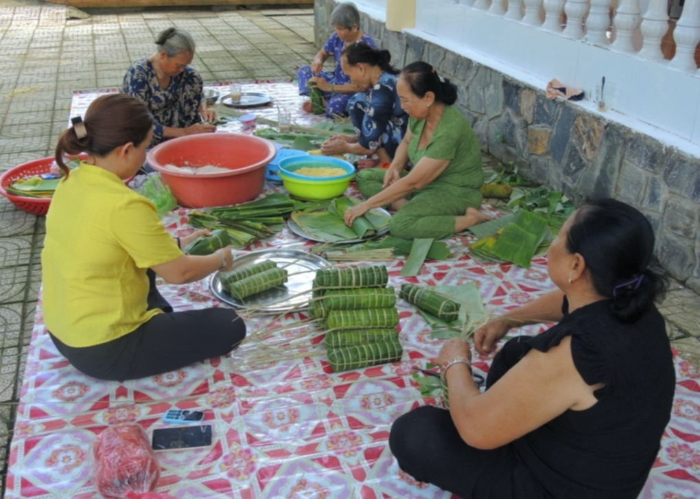 Người dân miền Tây tất bật chuẩn bị lễ giỗ Bác Hồ trước Quốc khánh - 3 Người dân miền Tây tất bật chuẩn bị lễ giỗ Bác Hồ trước Quốc khánh - 3