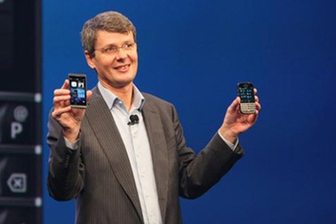 BlackBerry muốn bán mình cho Facebook?