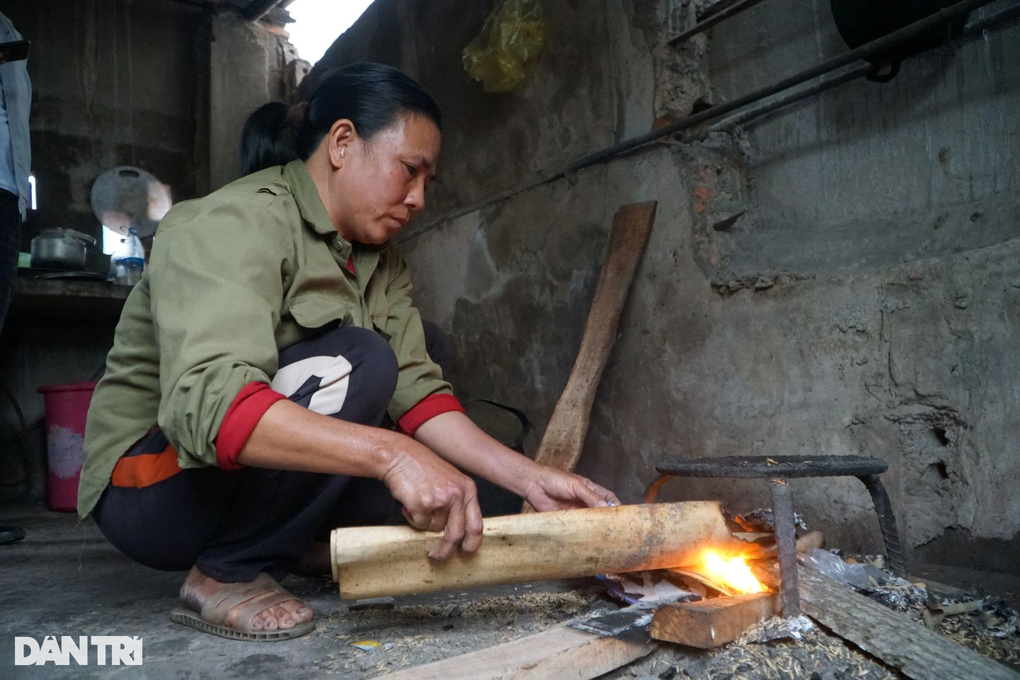 Hơn 100 triệu đồng đến với người mẹ nghèo ôm con đi ở trọ - 2 Hơn 100 triệu đồng đến với người mẹ nghèo ôm con đi ở trọ - 2