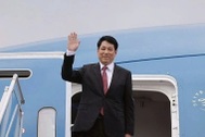 Chủ tịch nước Lương Cường lên đường thăm Lào