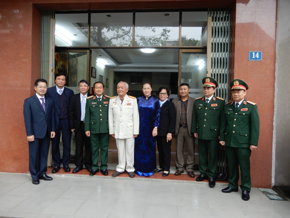Chủ tịch Quốc hội thăm các gia đình chính sách tại Đà Nẵng - 3 Chủ tịch Quốc hội thăm các gia đình chính sách tại Đà Nẵng - 3