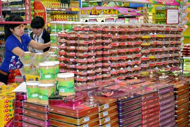 Đại gia ngàn tỷ thu tiền lẻ nước mắm, mỳ tôm