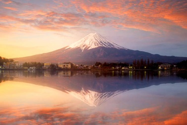 Tìm về ba "ngọn núi thánh" của xứ Phù Tang