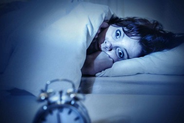 Chứng mất ngủ ở Việt Nam ngày càng trẻ hóa và bị coi nhẹ ở người trung – cao tuổi