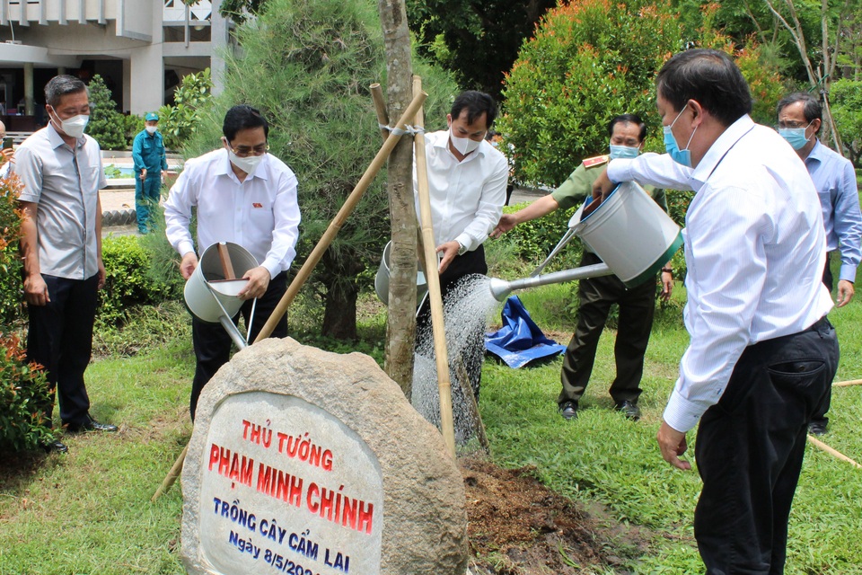 Thủ tướng Chính phủ: Cử tri phải vào cuộc chọn những con người xứng đáng - 4 Thủ tướng Chính phủ: Cử tri phải vào cuộc chọn những con người xứng đáng - 4