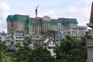 Khách sạn lớn nhất Đà Lạt xây vượt phép hơn 4.400m2