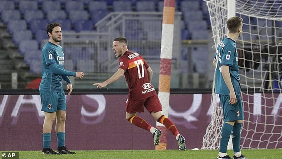 Inter Milan vững ngôi đầu, AC Milan đánh bại AS Roma - 10 Inter Milan vững ngôi đầu, AC Milan đánh bại AS Roma - 10