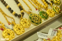 Giá vàng giảm sau dữ liệu kinh tế Mỹ