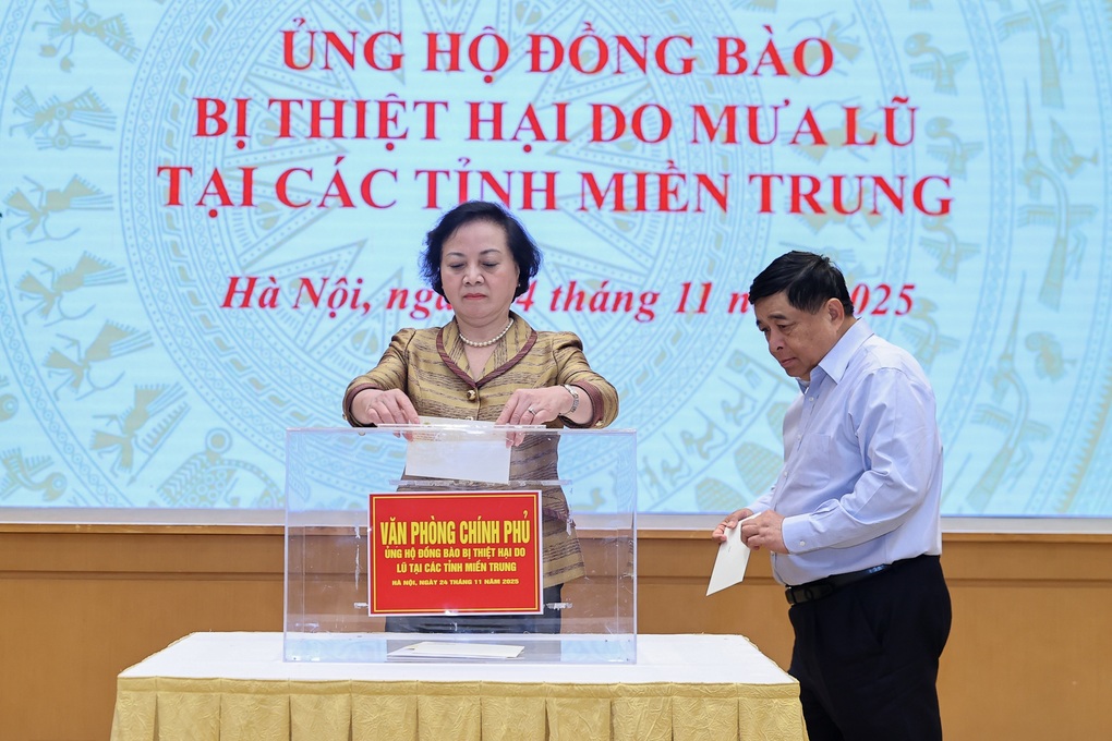 Thủ tướng: “Đừng bỏ lỡ cơ hội trong lúc nhân dân đang rất cần” - 3 Thủ tướng: “Đừng bỏ lỡ cơ hội trong lúc nhân dân đang rất cần” - 3