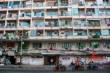 Từ khách sạn khang trang đến ký túc xá lỗi thời ở TPHCM